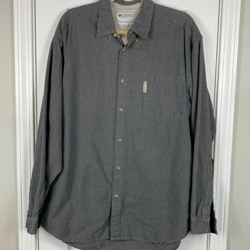 Columbia grey/blue plaid button down shirt size XL. Long sleeves 100% cotton.